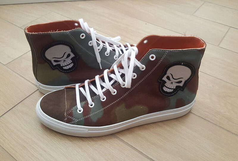 Rad straps skull shoes   size 44